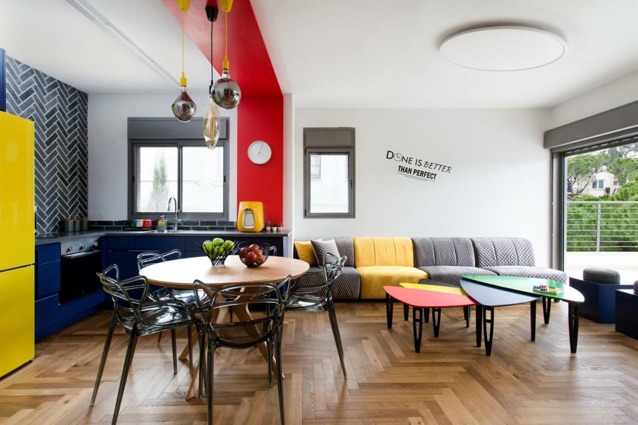 Colorful Bnb Apartment Хайфа Экстерьер фото