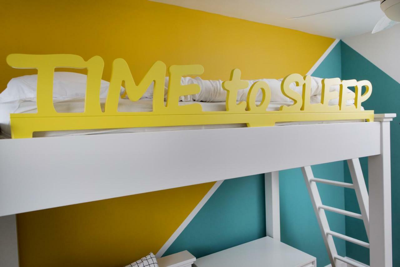 Colorful Bnb Apartment Хайфа Экстерьер фото